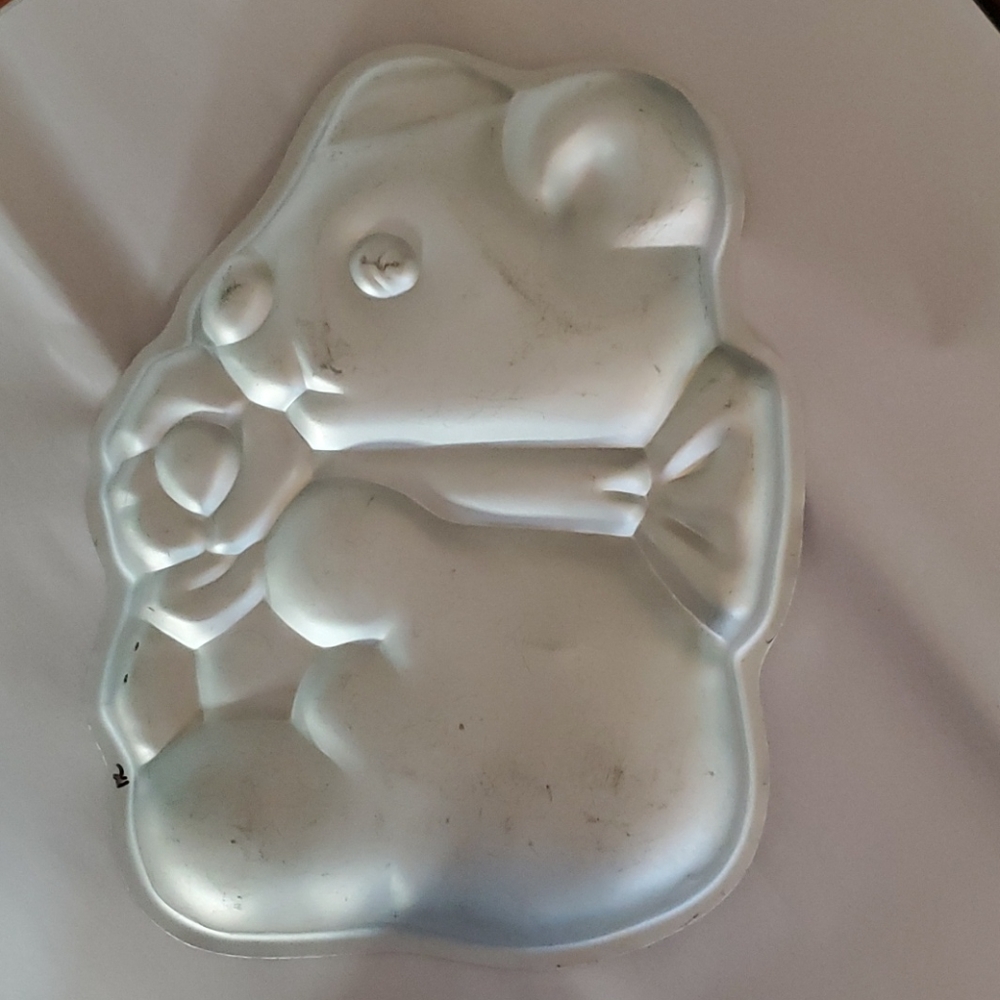 Vintage Wilton Teddy Bear cake pan